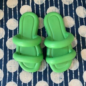 Melissa Free Bloom Slides. Never worn. So cute!